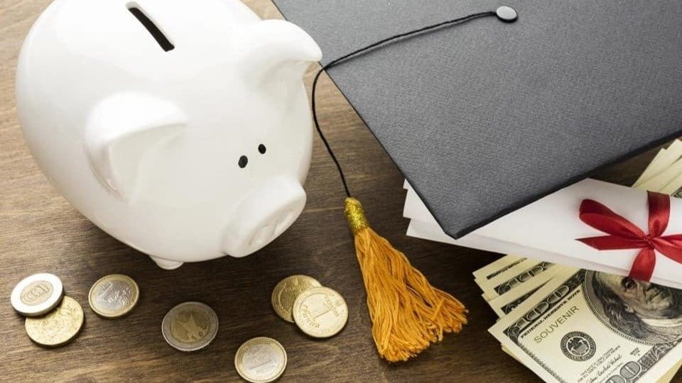 How To Pay for College: 7 of the Best Money Saving Tips