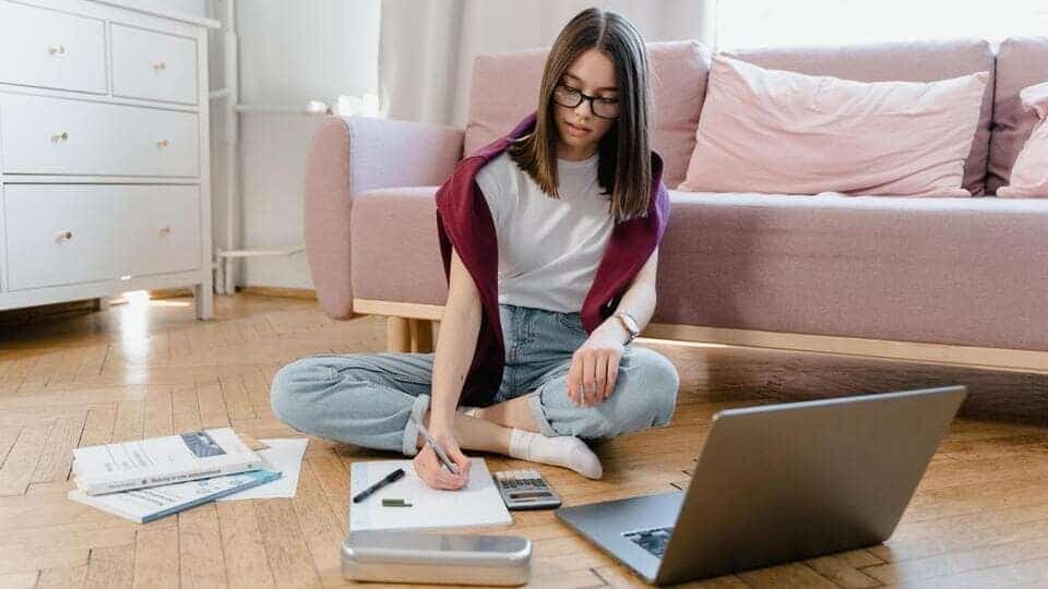17 Unbelievably Free Online Courses + How to Find More