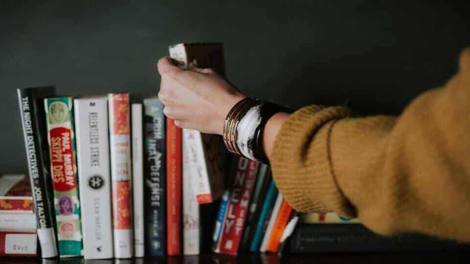 7 Awesome Personal Finance Books That Will Increase Your Wealth (and Improve Your Life)