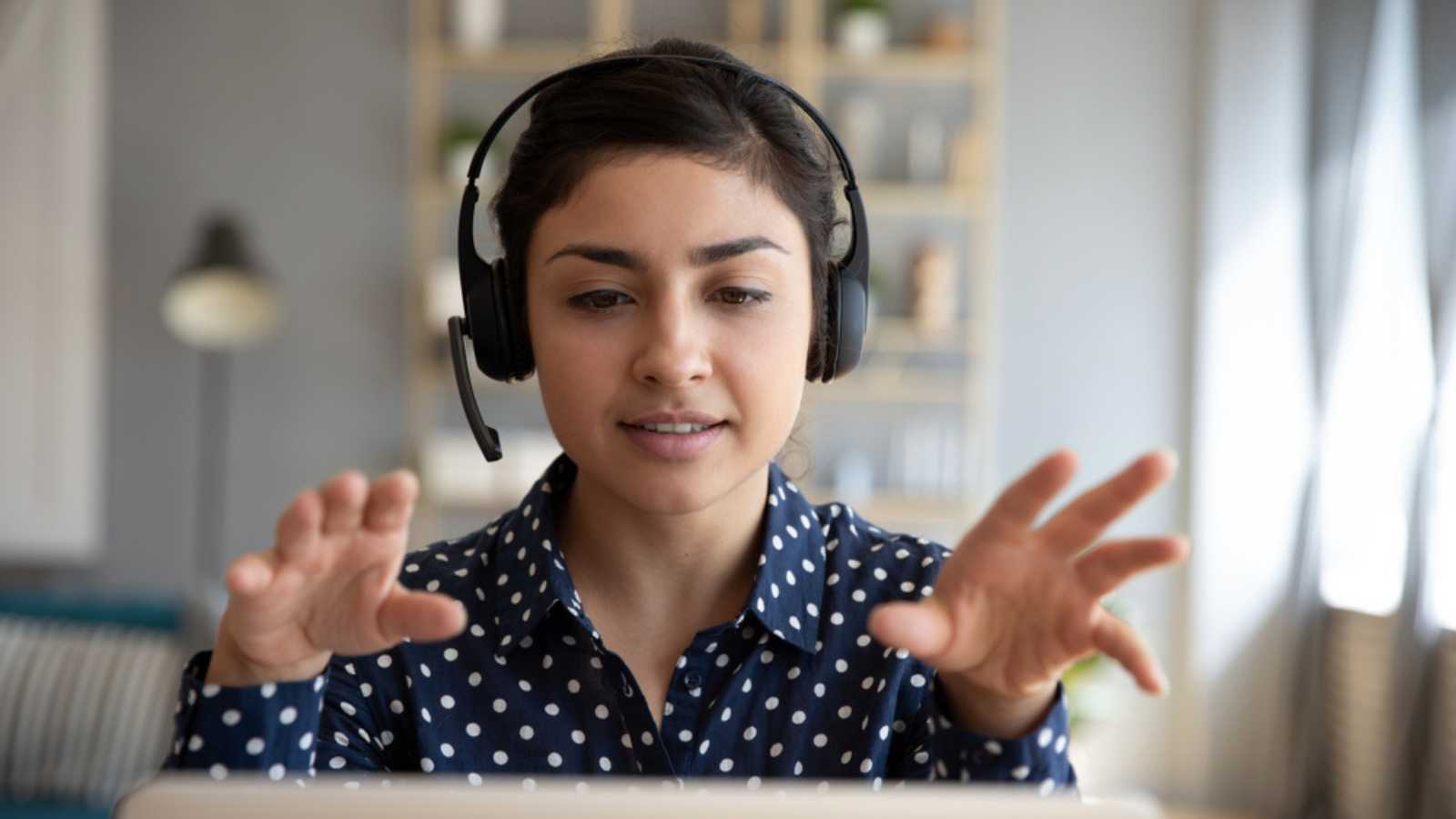 Woman on call discussing.